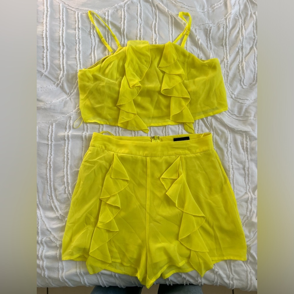 Yellow set